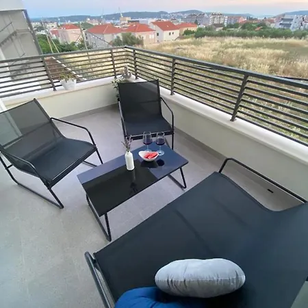 Moon Апартаменты *